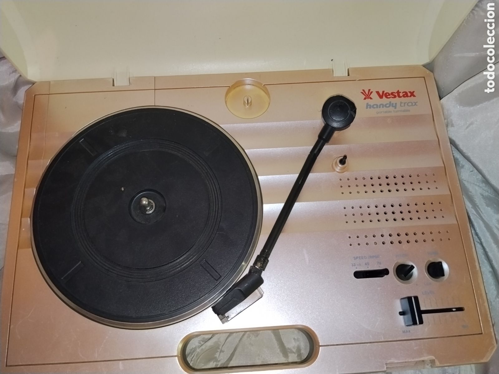 M&uacute;sica de colecci&oacute;n: PICK-UP O TOCADISCOS VESTAX MALETIN