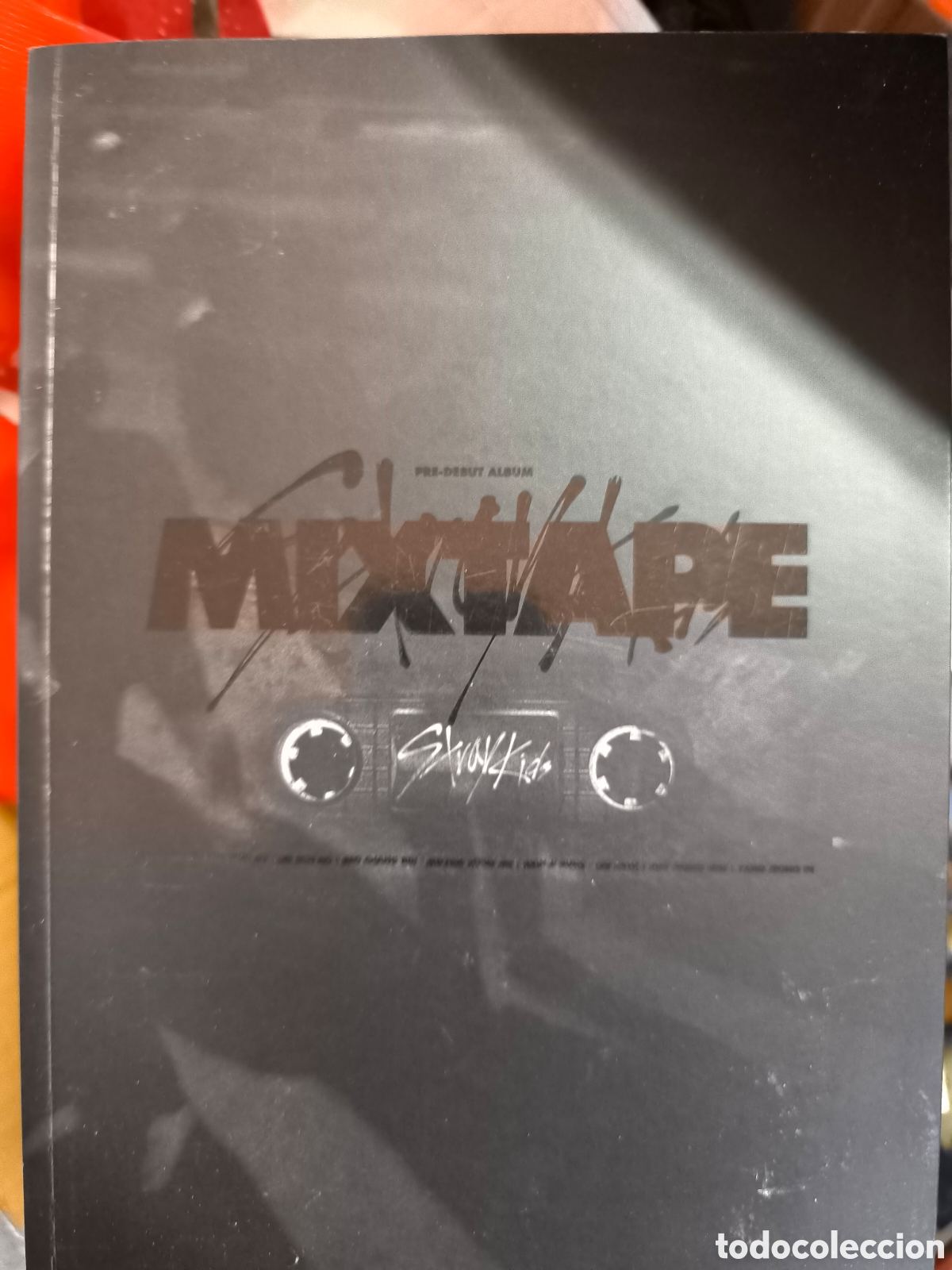 M&uacute;sica de colecci&oacute;n: Stray Kids. Mixtape. Incluye CD.