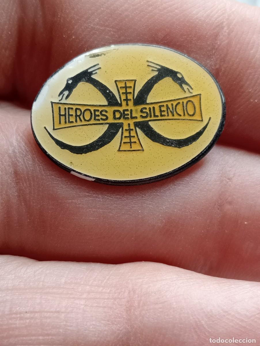 M&uacute;sica de colecci&oacute;n: PINS GRUPO M&Uacute;SICA HEROES DEL SILENCIO CONJUNTO ROCK, POP ESPA&Ntilde;OL, HEAVY INSIGNIA PINES