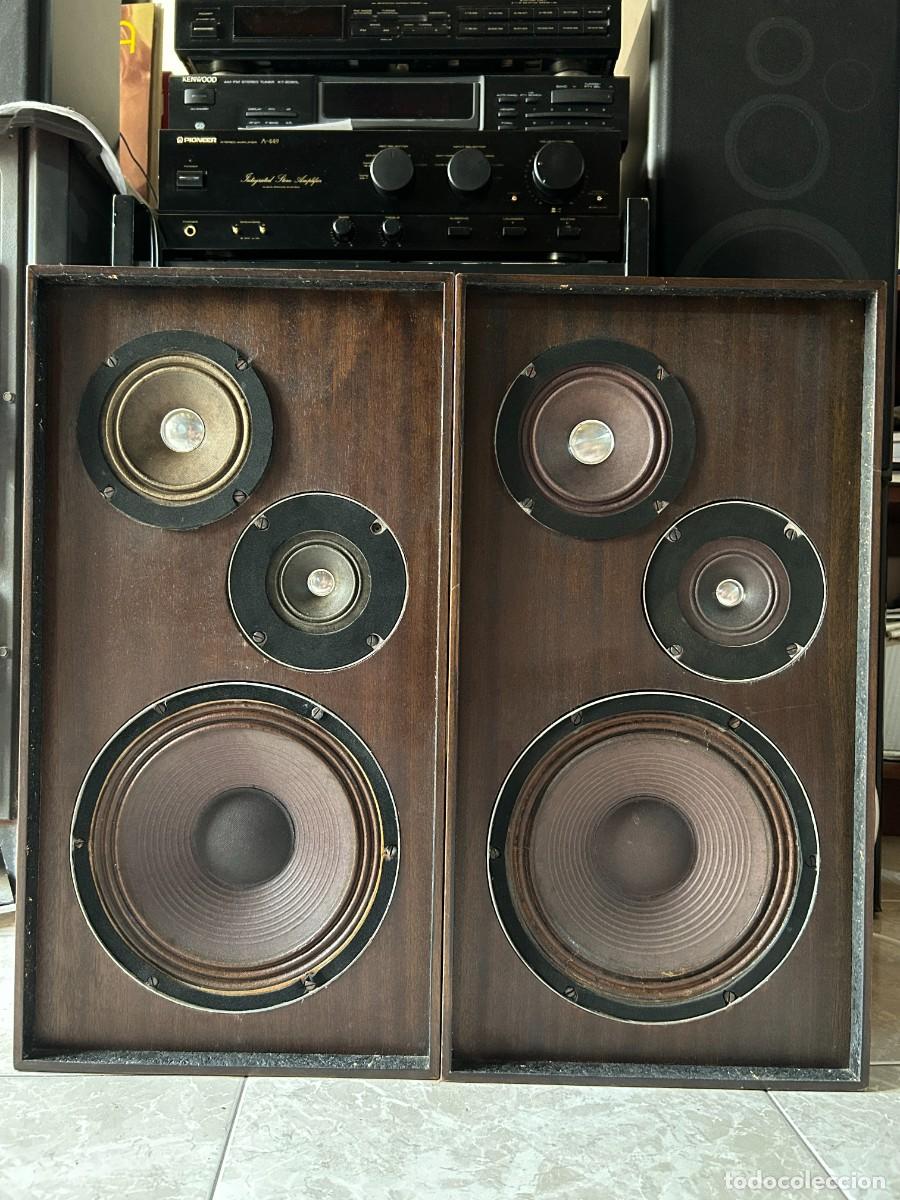 M&uacute;sica de colecci&oacute;n: Altavoces madera vintage UAS modelo 3K8