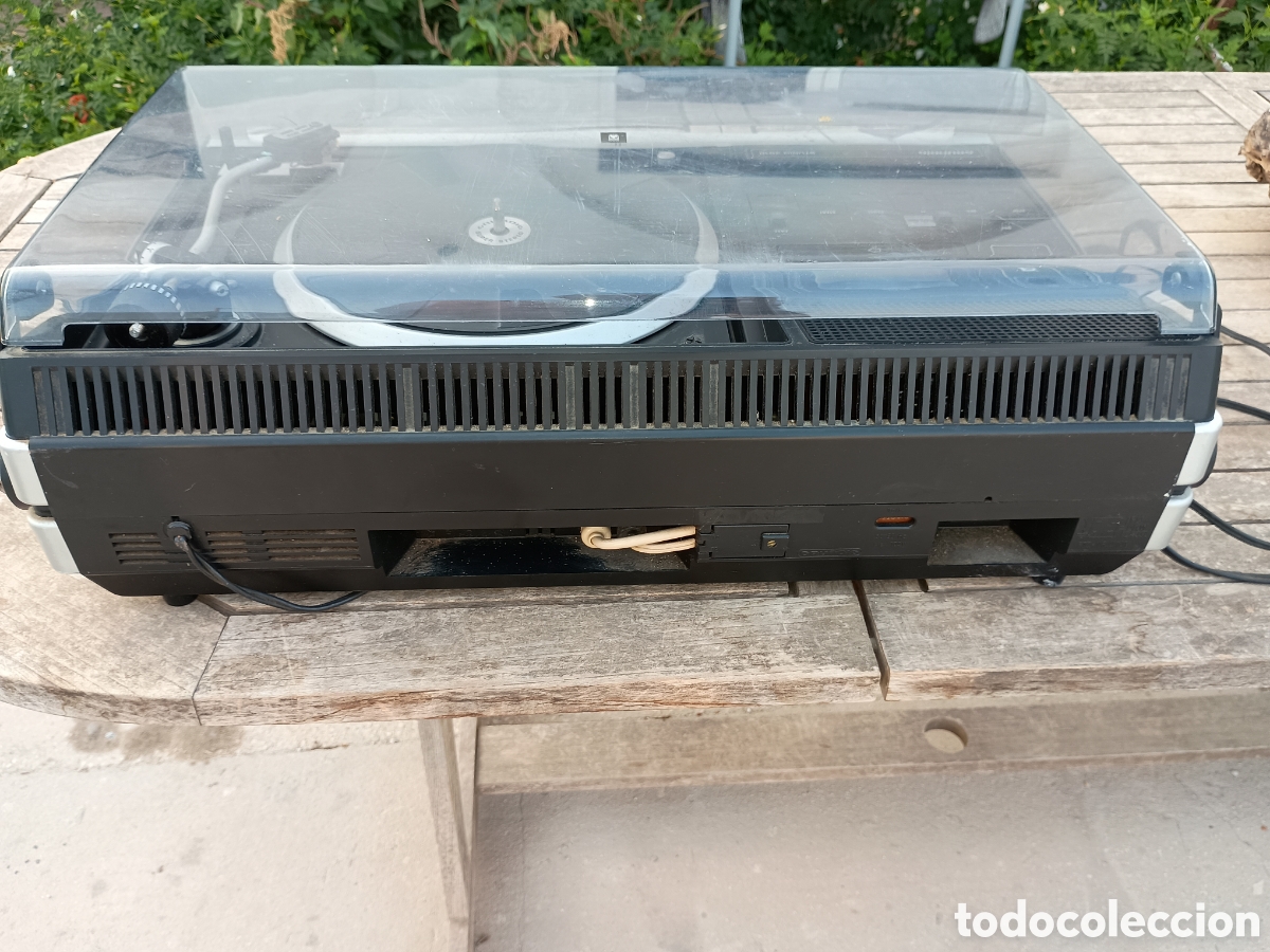 M&uacute;sica de colecci&oacute;n: tocadiscos es un sistema compacto Grundig Studio 3010