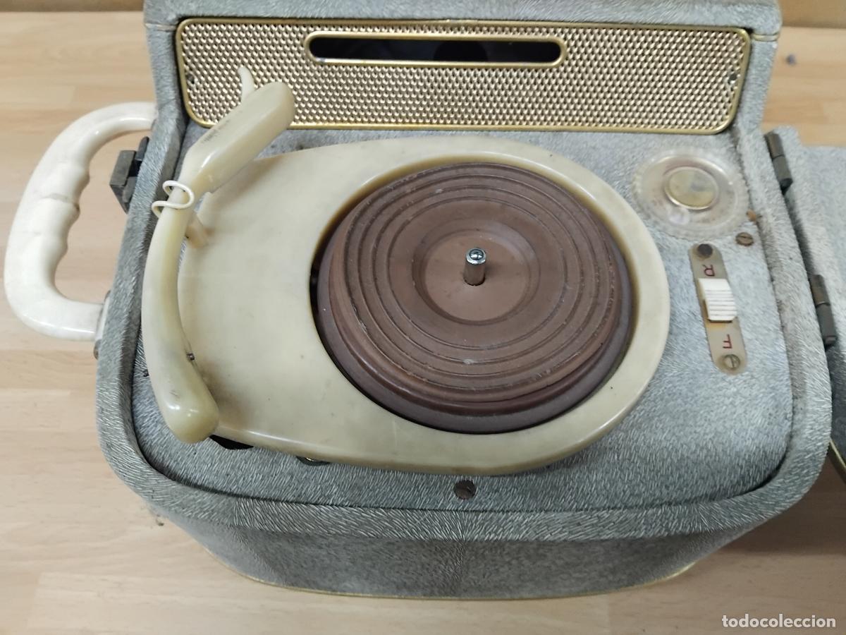 M&uacute;sica de colecci&oacute;n: TOCADISCOS CAMPING A PILAS. A&Ntilde;OS 50. - Foto 4