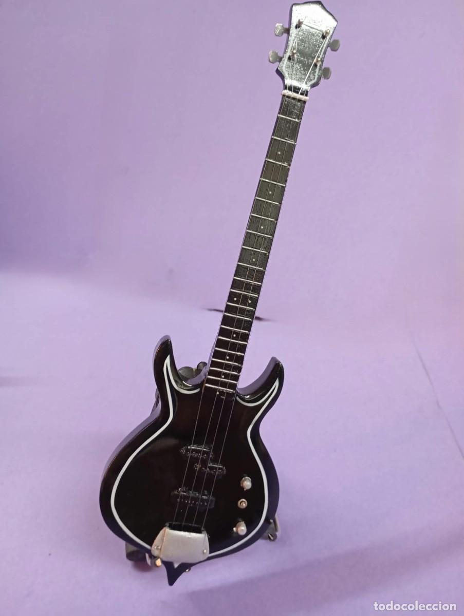 M&uacute;sica de colecci&oacute;n: Guitarra Punisher The Kiss - Tributo al Gene Simmons