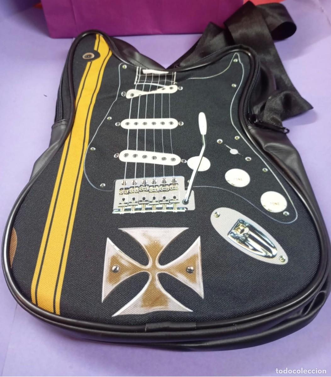 M&uacute;sica de colecci&oacute;n: Bolso-Bandolera Guitarra Metallica - unisex