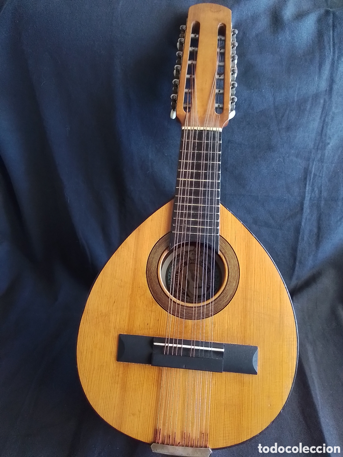 M&uacute;sica de colecci&oacute;n: Bandurria antigua de Juan Bella de Alcira
