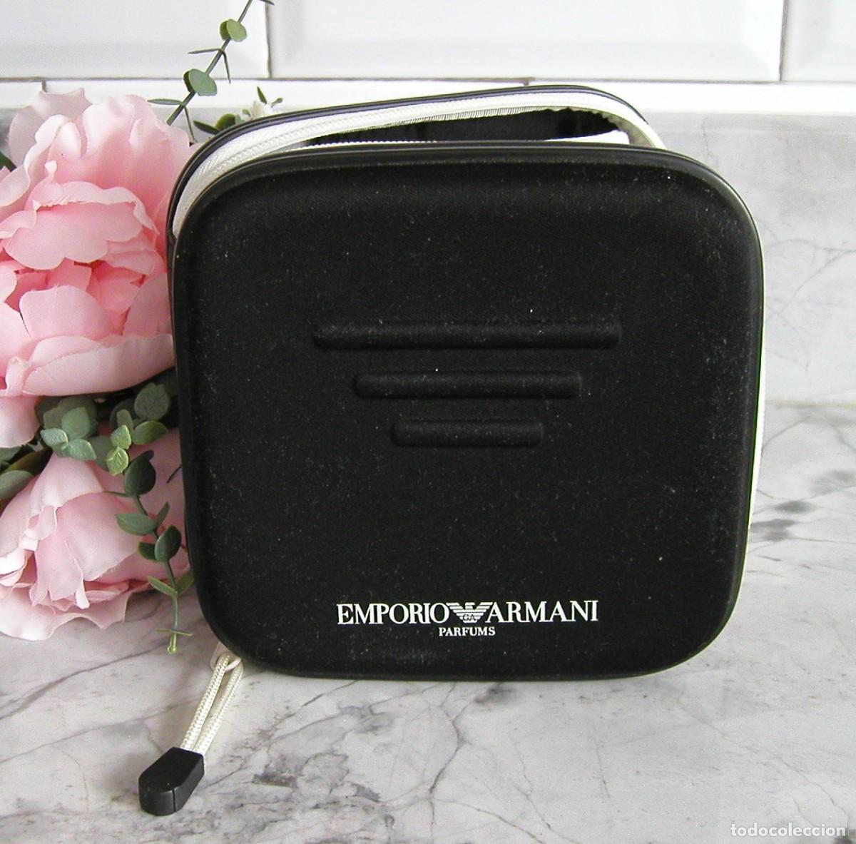 M&uacute;sica de colecci&oacute;n: Estuche porta cds dvds Emporio Armani parfums para un total de 24 unidades D&eacute;cada 90