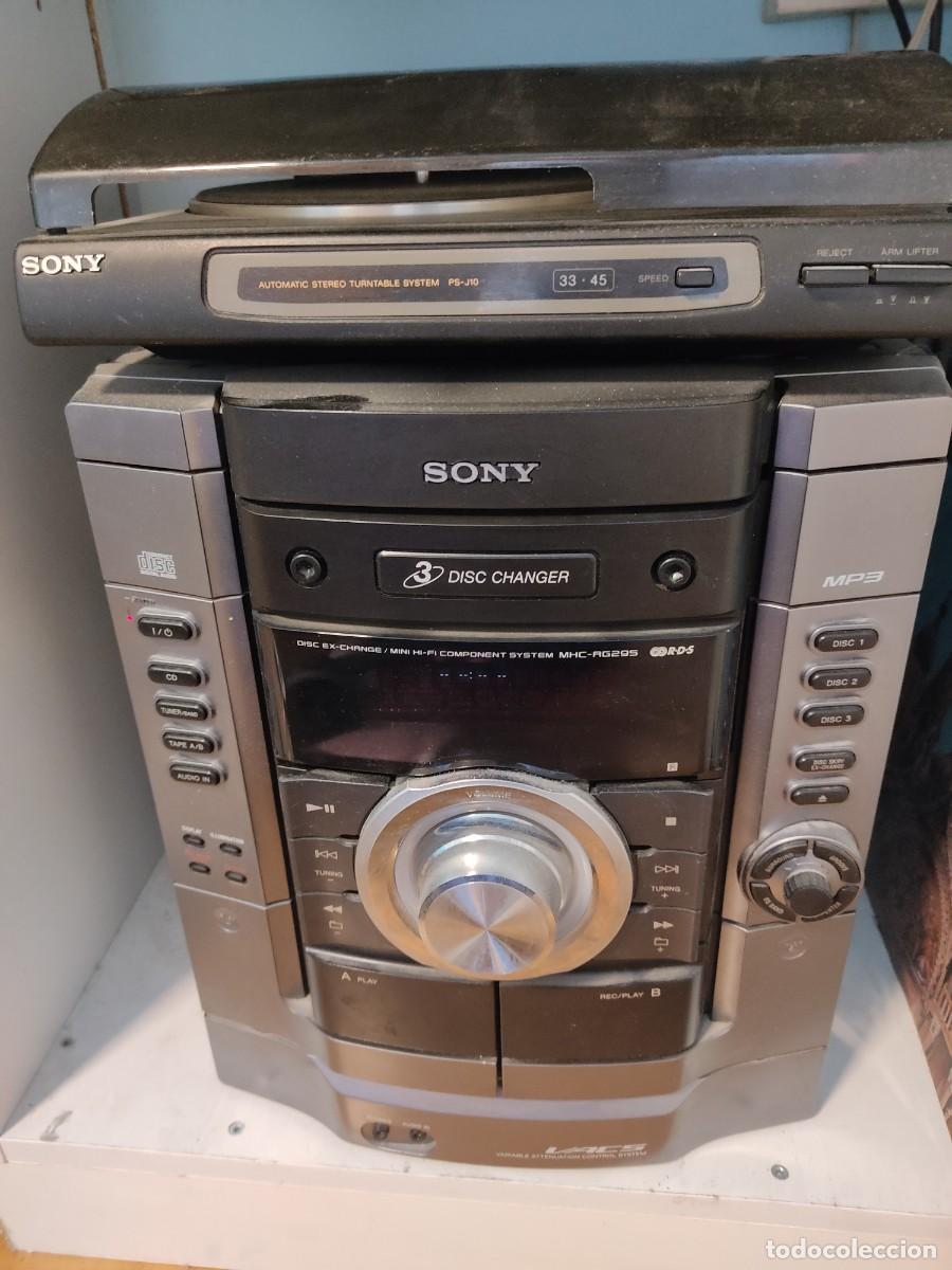 M&uacute;sica de colecci&oacute;n: Cadena musical, plato de discos y altavoces Sony.