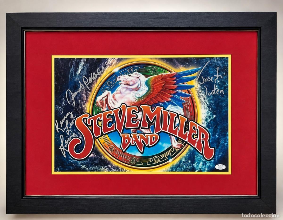 M&uacute;sica de colecci&oacute;n: Steve Miller Band &ndash; Signed Band Logo Display &ndash; Kenny Lee Lewis, Joseph Wooten & Jacob Petersen