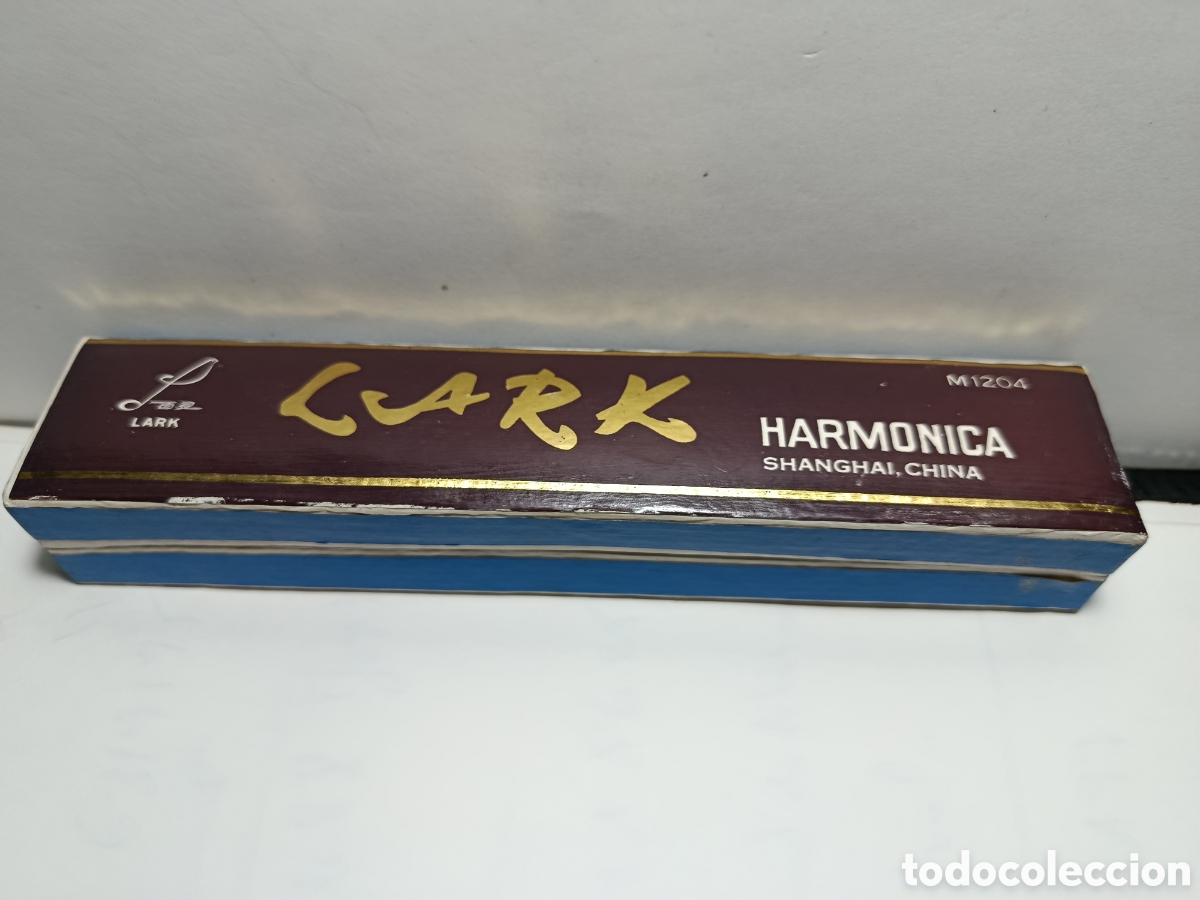 M&uacute;sica de colecci&oacute;n: Antigua Arm&oacute;nica LARK M1204 - Shanghai, China - Con Caja Original - Vintage A&ntilde;os 60/70