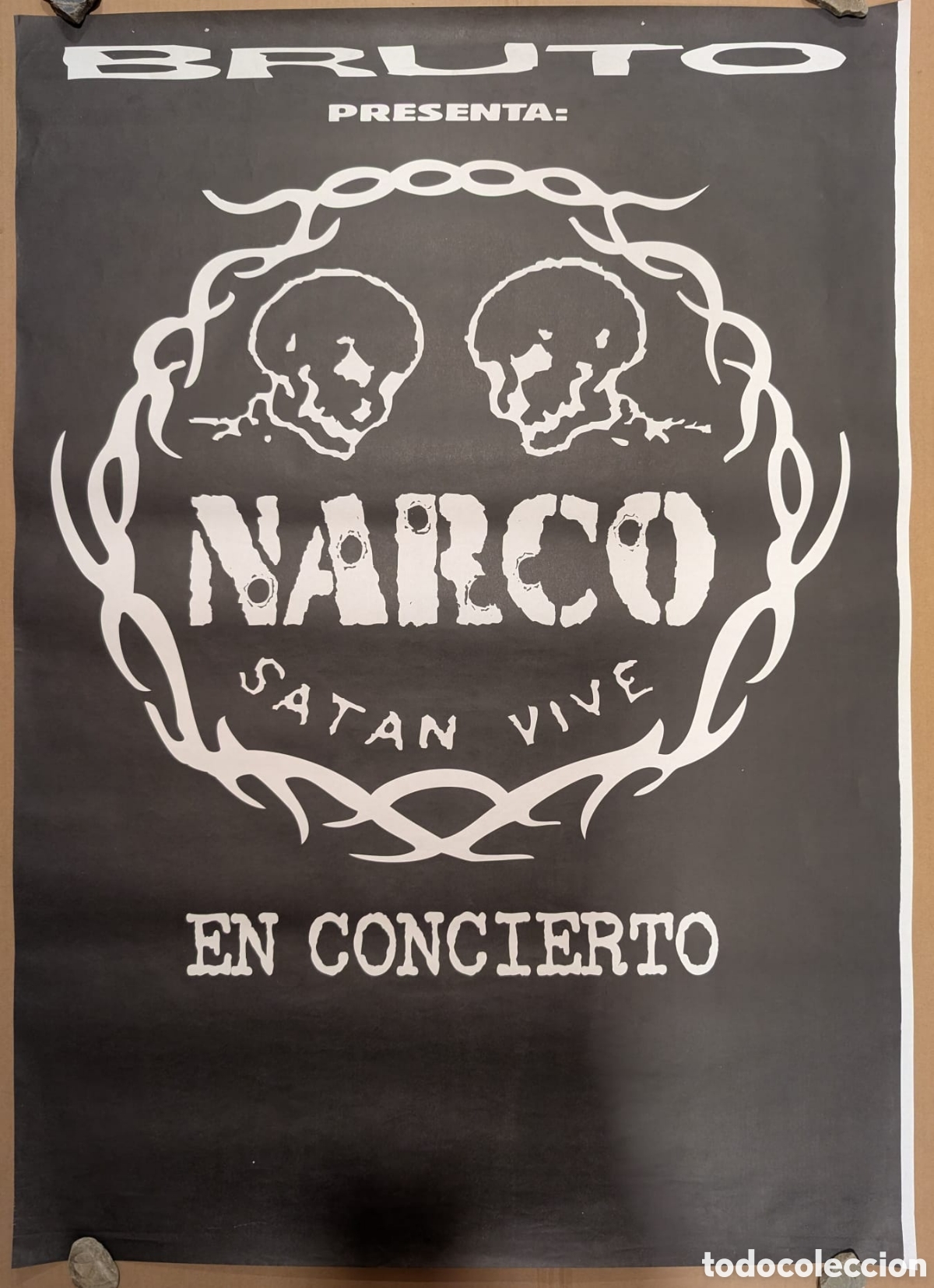 M&uacute;sica de cole&ccedil;&atilde;o: Cartel original gigante Narco - Gira 1997 &rdquo;Sat&aacute;n Vive&rdquo; - Sello Bruto Dro - Impecable 112x80 cm