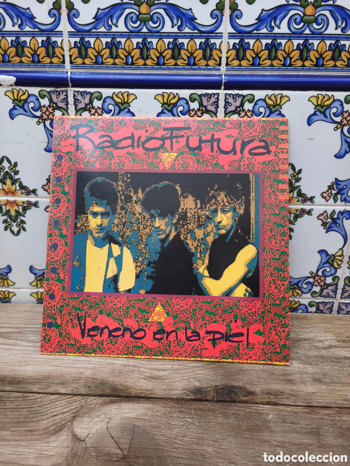 M&uacute;sica de colecci&oacute;n: Vinilo Radio Futura - Veneno en la piel