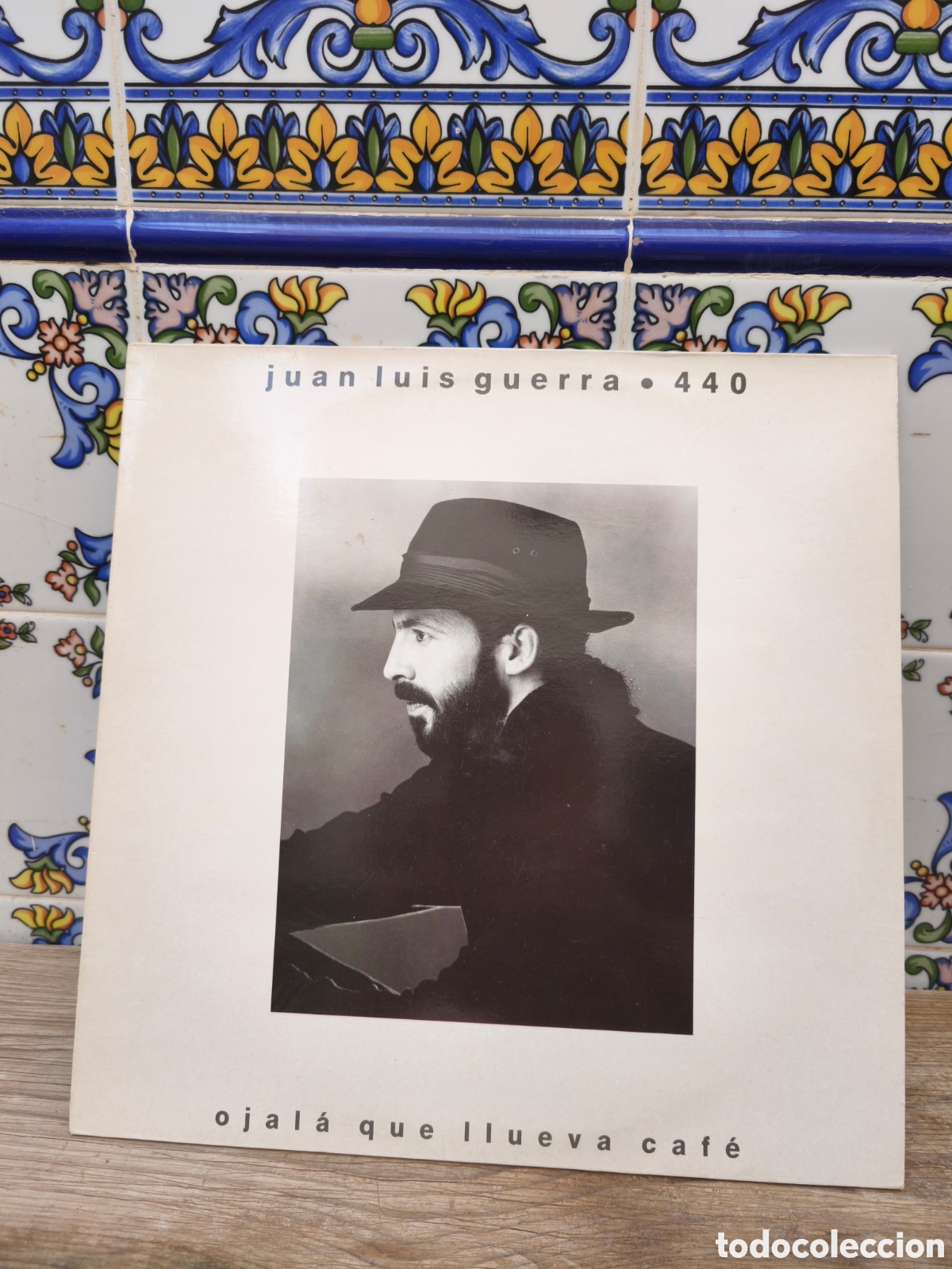 M&uacute;sica de colecci&oacute;n: Juan luis guerra ojal&aacute; que llueva caf&eacute;