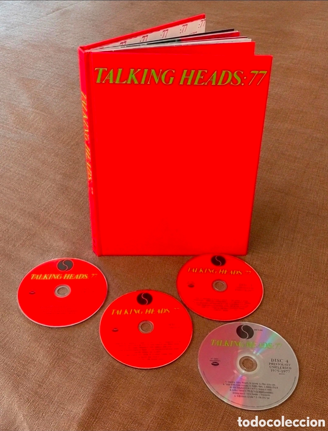M&uacute;sica de colecci&oacute;n: Talking Heads. Edici&oacute;n limitada Super Deluxe del &aacute;lbum debut de 1977. - Incluye 3 CDs y 1 Blu-ray