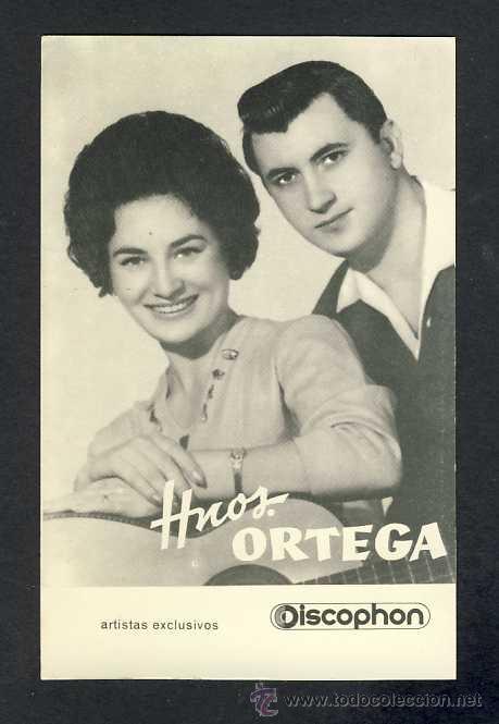 Photos of Singers: Foto publicitaria de los Hermanos Ortega (Discophon)