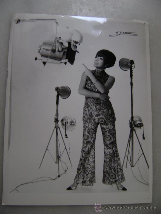 Photos of Singers: MARI CARME Y UN PATO