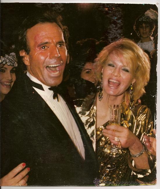 Fotos de Cantantes: Julio Iglesias-Foto postal (24 x 23)