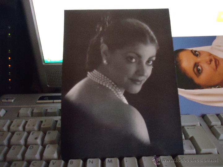 Foto di Cantanti: postal promocional de la cantante charo reina
