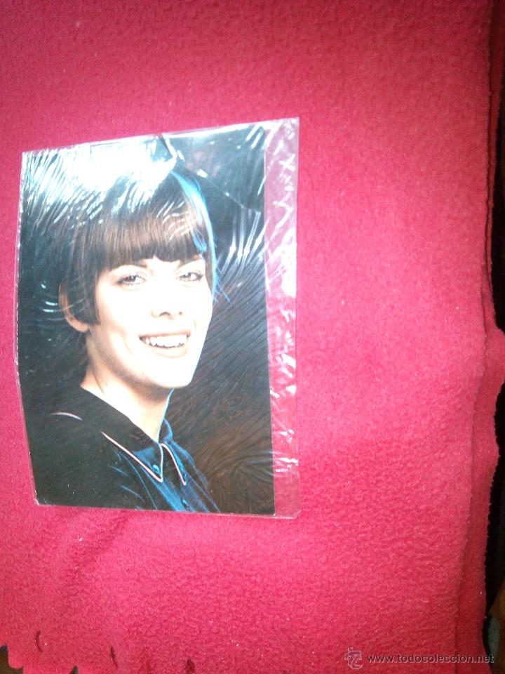 Photos of Singers: MIREILLE MATHIEU - POSTCARD - TARJETA POSTAL - MADE IN FRANCE - LES FONAMBULES