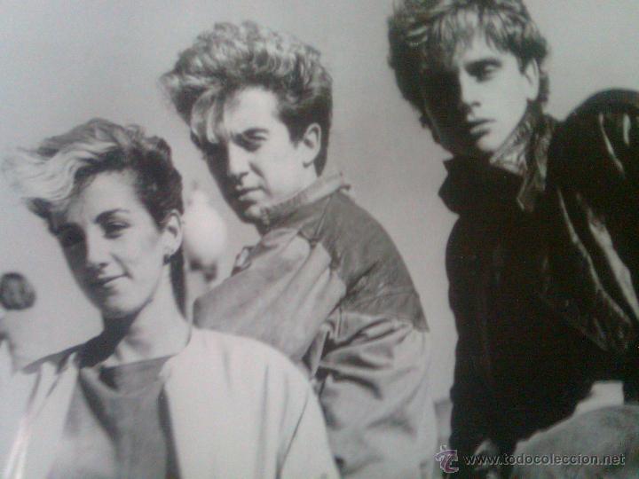 Fotos de Cantantes: Mecano - Fotograf&iacute;a promo gira latinoamerica 1983 - Reproducci&oacute;n 2011