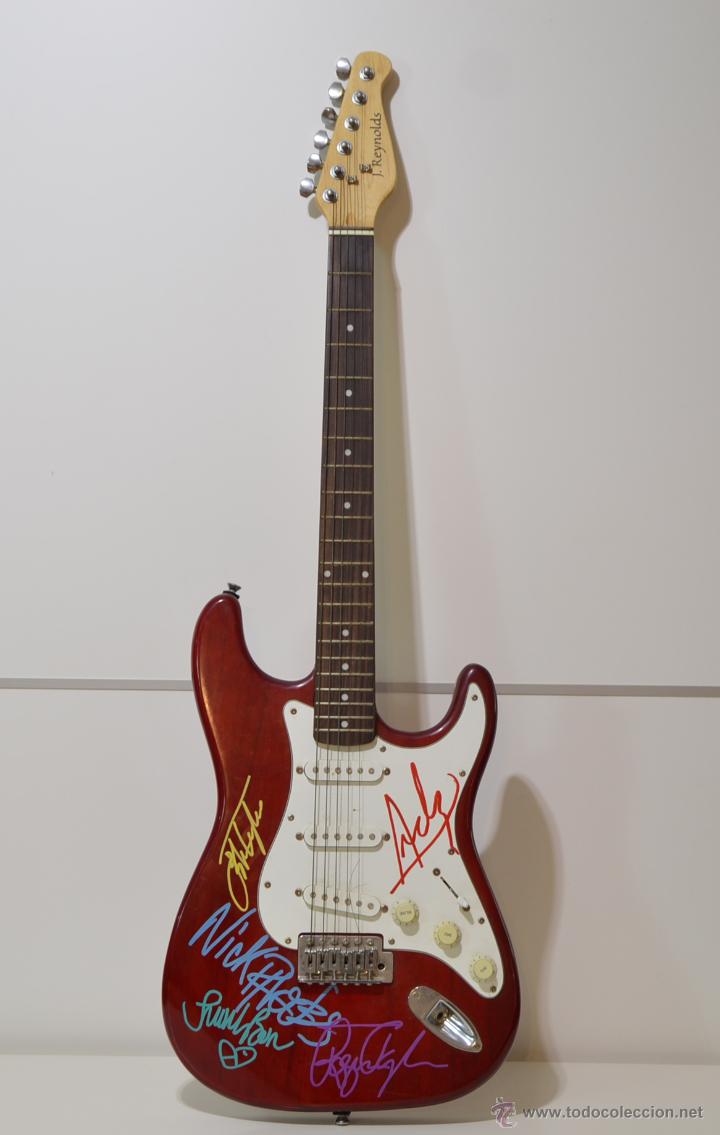 Photos of Singers: DURAN DURAN- Guitarra firmada por todo el grupo original x 5 - PVP 2.000&euro;