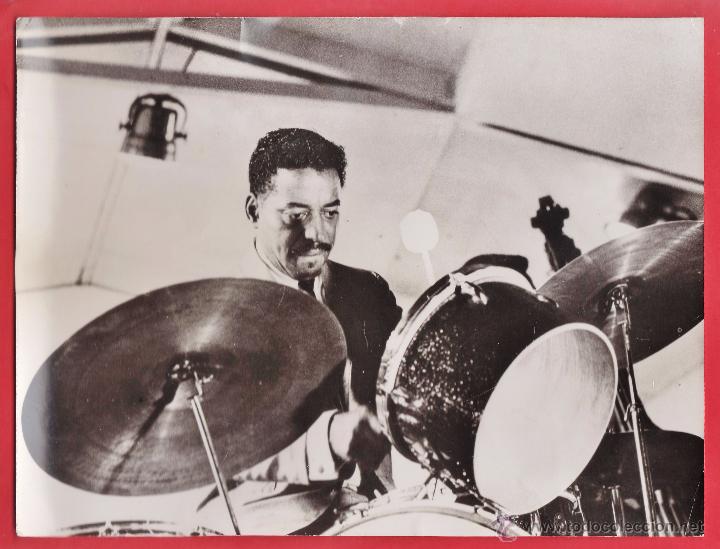 Photos of Singers: fotografia ++ &iquest;la reconoce?++ bateria / jazz (?) - sin mas datos - a&ntilde;os 50