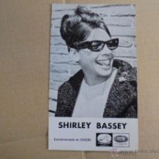 Fotos de Cantantes: FOTO POSTAL PUBLICIDAD DISCOS EMI - SHIRLEY BASSEY - 1965 - MUY BUEN ESTADO. Lote 51323731