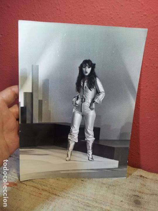 Fotos von Musikern: FOTO FOTOGRAFIA ORIGINAL INEDITA DE PRENSA  TVE --judy preston 24 x 18 cm-A&Ntilde;OS 80