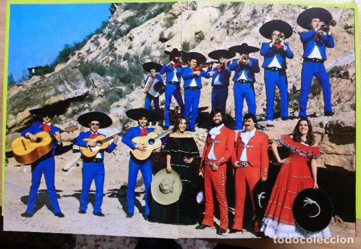 Photos de Chanteurs et Chanteuses: CARRUSEL ORQUESTA ATRACCION