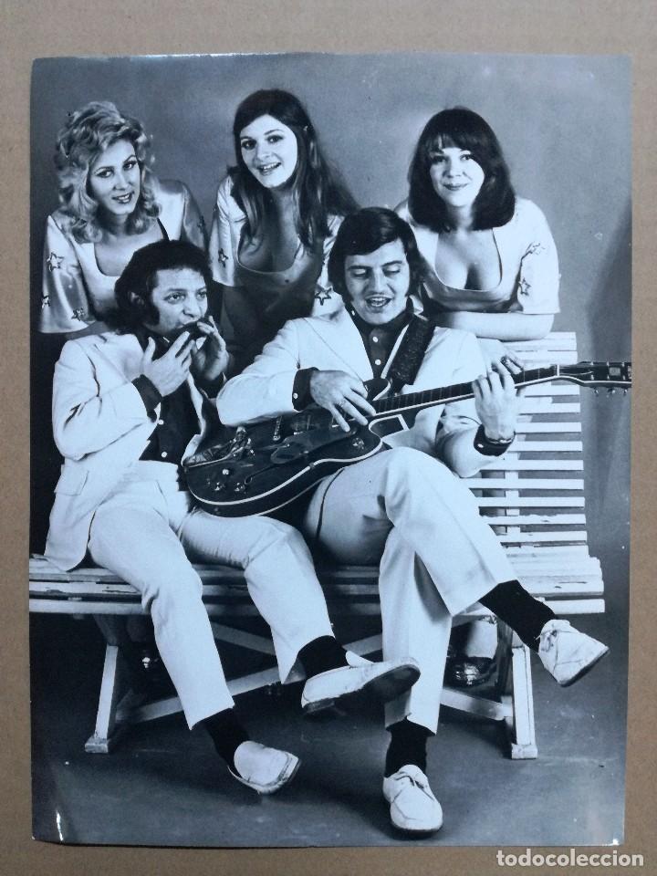 Fotos von Musikern: FOTO DEL GRUPO  NEW SINGERS 18X24 CM