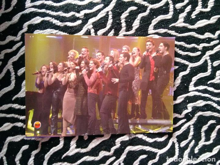 Fotos de cantantes: FOTO POSTAL OPERACI&Oacute;N TRIUNFO 1, OT 1 GESTMUSIC 2002 (N&ordm; 108, TODOS CANTANDO)