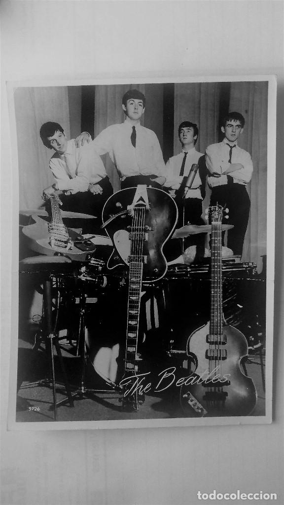 Fotos de cantantes: ANTIGUA FOTOGRAFIA THE BEATLES, MEDIDAS 18 X 23,5 CM