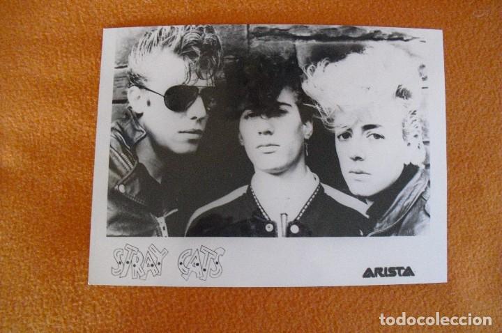 Fotos von Musikern: STRAY CATS:FOTO PROMOCIONAL ORIGINAL de ARISTA-COLECCIONISTAS