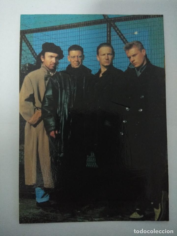Fotos de cantantes: POSTAL/U2.