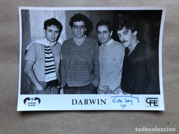 Photos of Singers: DARWIN, CON&Eacute;CTATE (EL FANTASMA DEL PARA&Iacute;SO, 1983). FOTOGRAF&Iacute;A PROMOCIONAL DISCOGR&Aacute;FICA. 12,7 x 18 cm