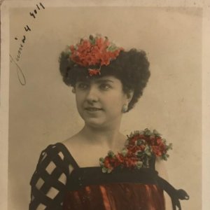 1911 Julia Fons. Fotografía / Tarjeta postal original. Cliché Armengol. Circulada