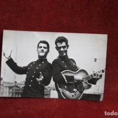 Fotos de Cantantes: FOTO POSTAL, DUO DINAMICO, EN BOTON DE ANCLA 1961,7435, ARCHIVO BERMEJO. Lote 164024042