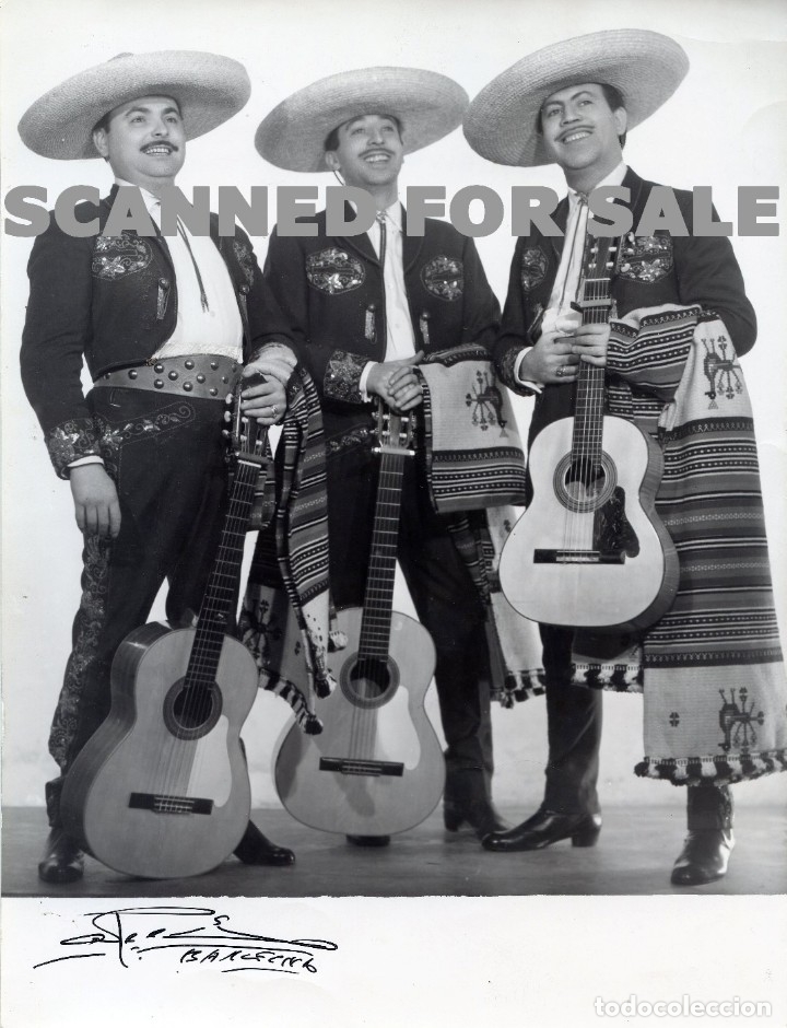 Photos of Singers: TR&Iacute;O GUALAJARA. Foto original, 1962.
