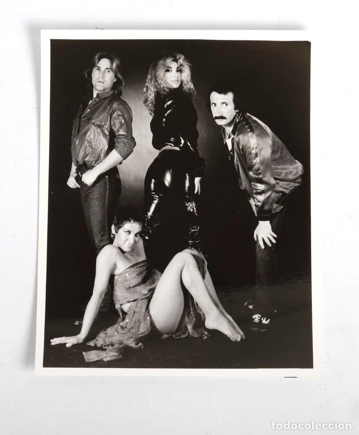 Photos de Chanteurs et Chanteuses: Fotograf&iacute;a de promoci&oacute;n de prensa del grupo italiano Ricchi e Poveri. ZAFIRO. 1981