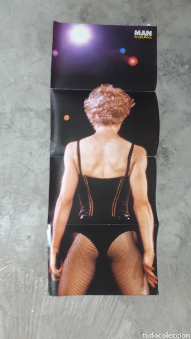 Fotos de Cantantes: POSTER DOBLE REVISTA MAN MADONNA