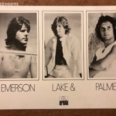 Fotos de Cantantes: EMERSON, LAKE & PALMER. FOTOGRAFÍA ORIGINAL PROMOCIONAL B/N. ARIOLA FINALES 70S.. Lote 198759570