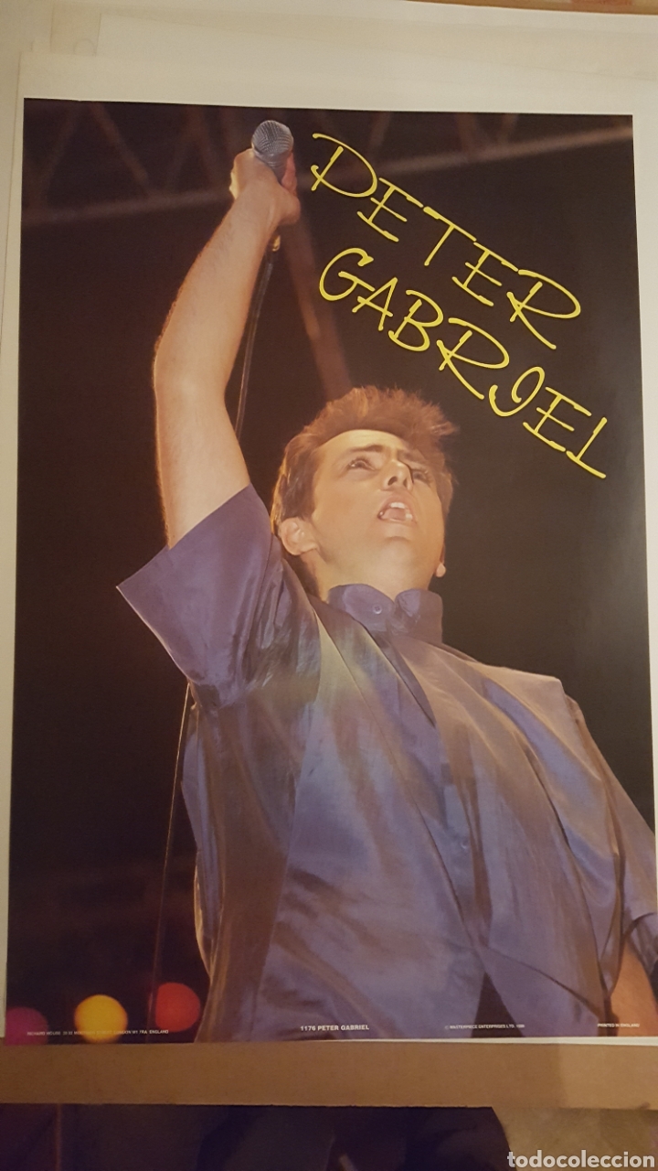 Photos of Singers: POSTER - PETER GABRIEL - Live - ORIGINAL DE EPOCA 60 X 88 CM EN PERFECTO ESTADO EL DE LA FOTO