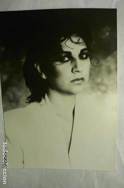 Photos of Singers: foto prensa 13 x 18 lolita