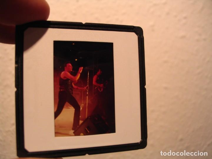 Fotos de Cantantes: LOQUILLO Y LOS TROGLODITAS GENUINA DIAPOSITIVA HOSPITALET 1993 GIRA H. 15