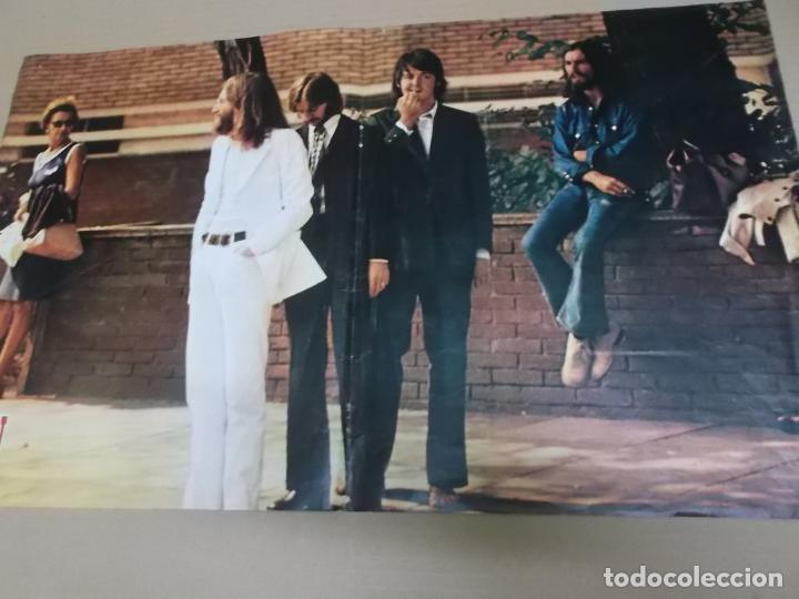 Fotos de Cantantes: THE BEATLES (FOTO) POSTER CENTRAL DE LA REVISTA MUNDO JOVEN A&Ntilde;O (48 X 29)