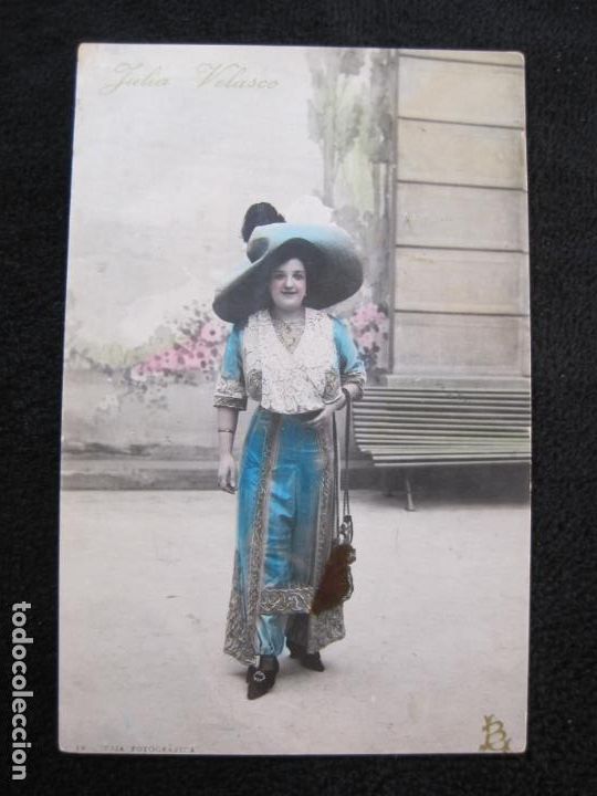 Fotos von Musikern: JULIA VELASCO-LB BARTRINA-INDUSTRIAL FOTOGRAFICA-POSTAL ANTIGUA-(78.087)