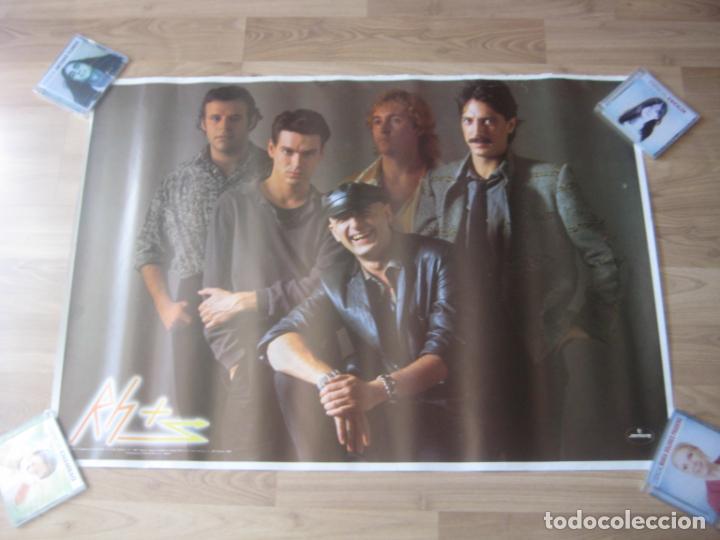 Photos of Singers: POSTER CARTEL OFICIAL COMPA&Ntilde;IA - RH + - POP ROCK 80'S - 70 cms x 1 METRO - MOVIDA -