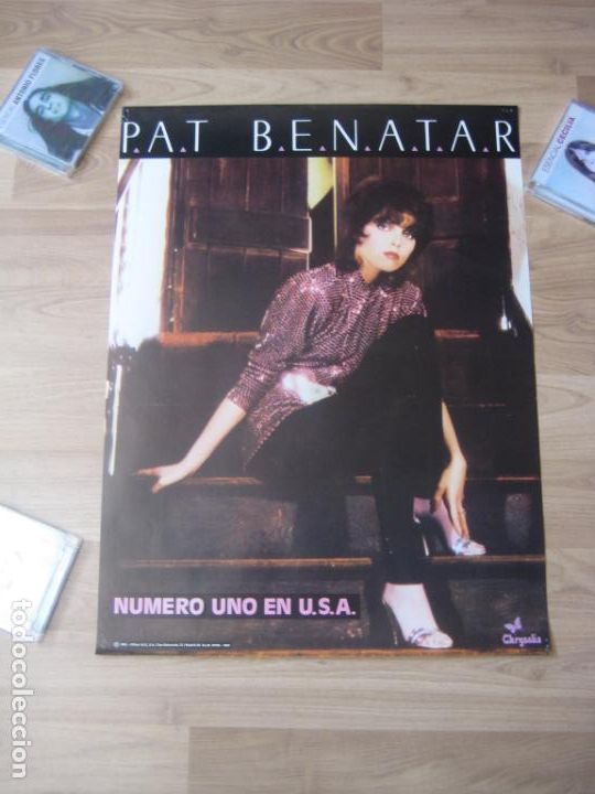 Photos of Singers: POSTER CARTEL OFICIAL COMPA&Ntilde;IA - PAT BENATAR - 66 cms x 50 CMS - MARCAS DE GRAPAS - STAPLES