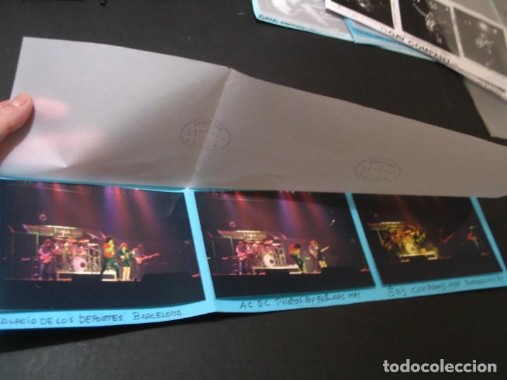 Photos de Chanteurs et Chanteuses: AC/DC SET 3 FOTOGRAF&Iacute;AS ORIGINALES GIRA TOUR BARCELONA 1981 48X12 glued