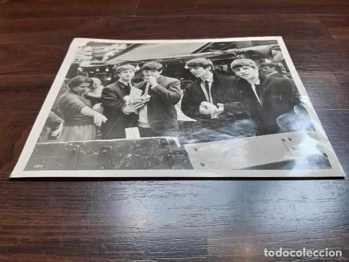Fotos de cantantes: THE BEATLES FOTOGRAFIA DE PRENSA 25 X 20 CMS (GBM)