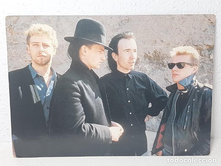 Fotos de cantantes: ANTIGUA POSTAL N&ordm; AP118 DEL GRUPO U2 EDITORIAL ANABAS A&Ntilde;O 1985